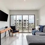 Lovely 2 Bedroom Apartment - Pool & Balcony